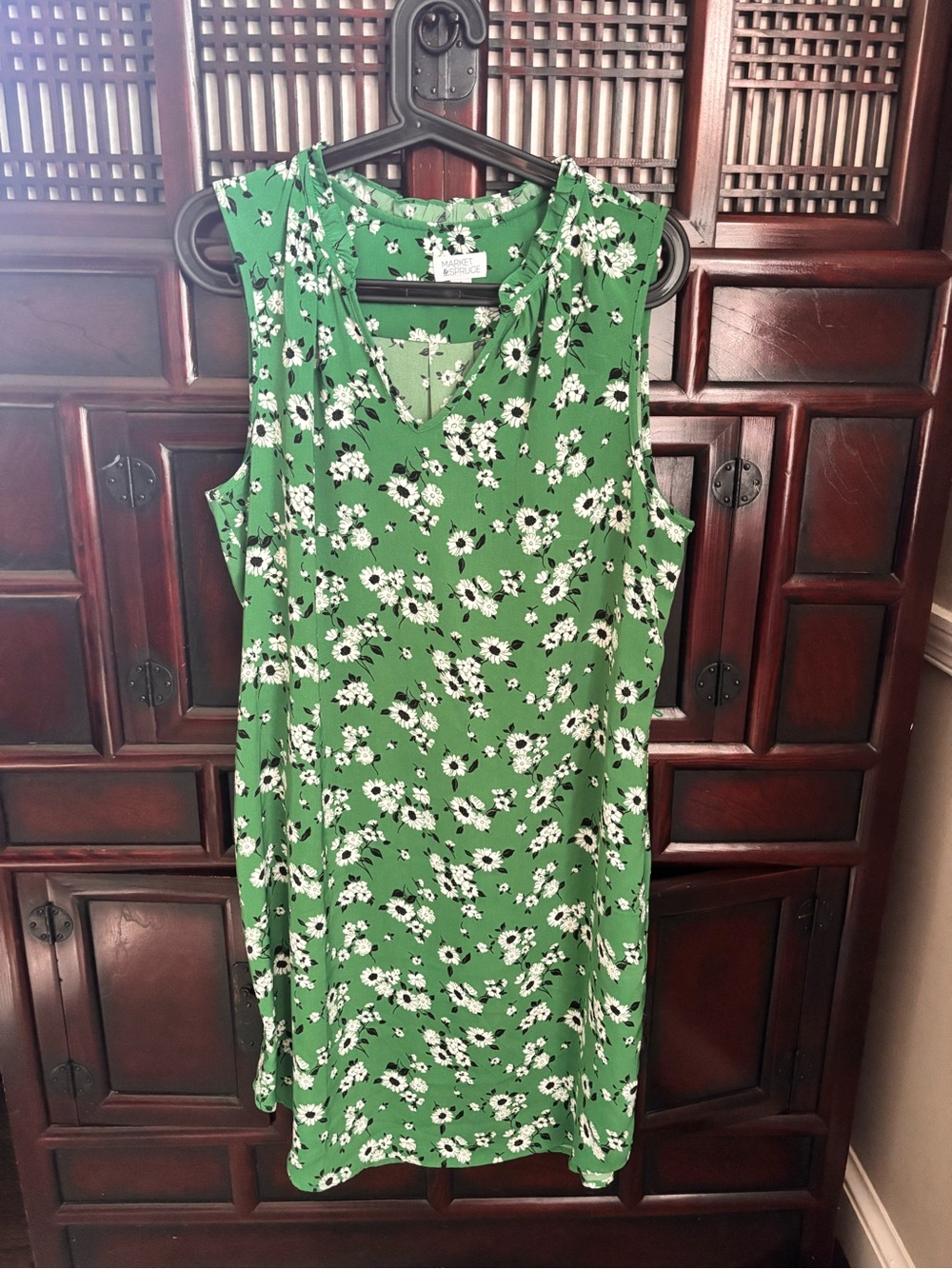 Market & Spruce Green Floral Sleeveless Midi Dress
